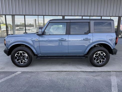 Used 2024 Ford Bronco Outer Banks image 9