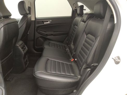 Used 2023 Ford Edge SEL image 18