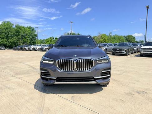Used 2022 BMW X5 xDrive40i w/ Luxury Seating Package AWD/4WD image 2