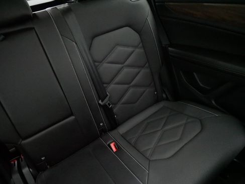 Certified 2024 Volkswagen Atlas SE w/ Panoramic Sunroof Package image 14