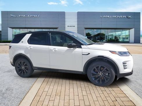 Certified 2025 Land Rover Discovery Sport Dynamic SE AWD/4WD image 3