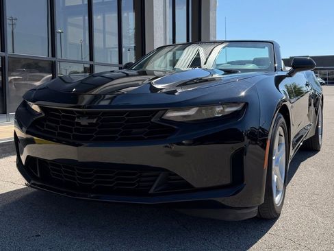 Used 2020 Chevrolet Camaro LT RWD image 4
