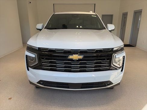 New 2026 Chevrolet Suburban High Country image 2