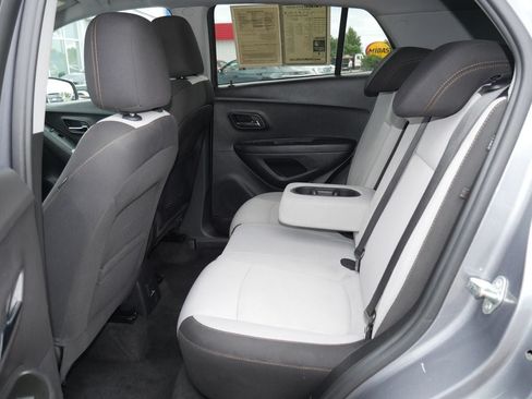 Used 2020 Chevrolet Trax LT FWD image 26