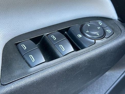 Used 2021 Chevrolet Equinox LT w/ LPO, Cargo Package AWD/4WD image 12