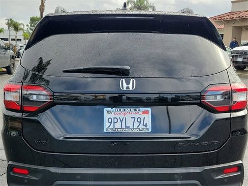 Used 2025 Honda Pilot Black Edition image 27