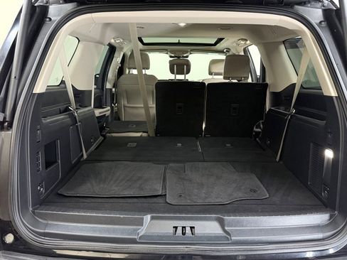 Used 2022 Ford Expedition Max Limited image 8