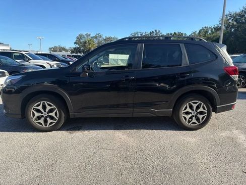 Used 2023 Subaru Forester Premium AWD/4WD image 6