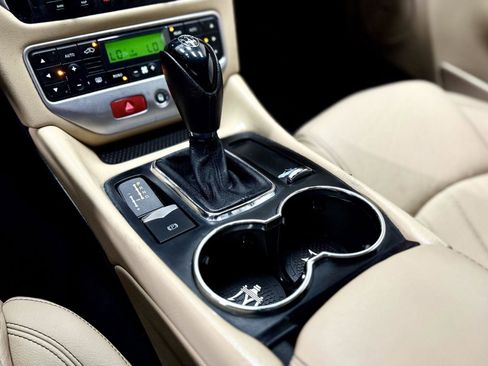 Used 2011 Maserati GranTurismo Convertible RWD image 20