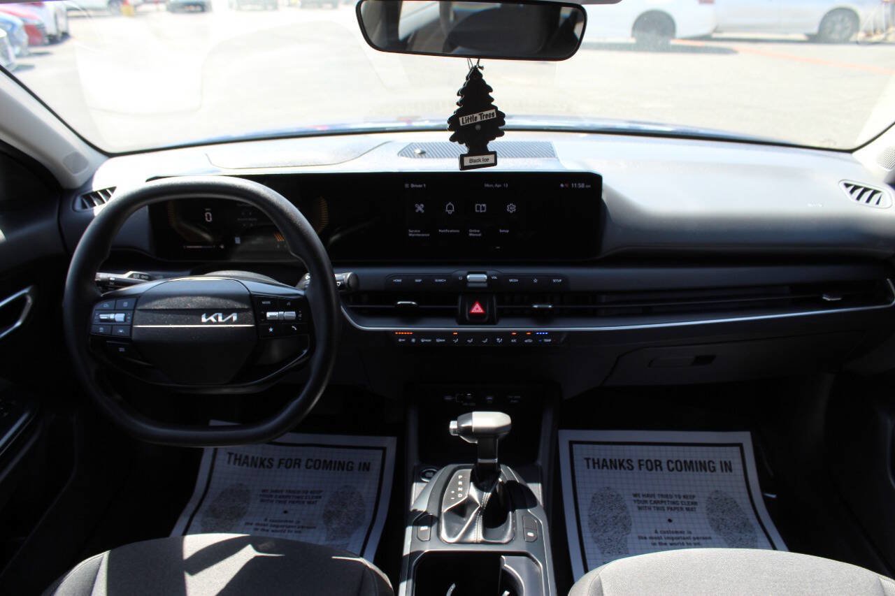 Used 2025 Kia K4 FWD image 18