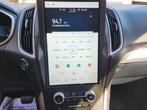 Used 2021 Ford Edge SEL w/ Convenience Package image 12