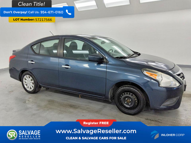 Used 2015 Nissan Versa SV w/ SV Tech Package FWD image 5