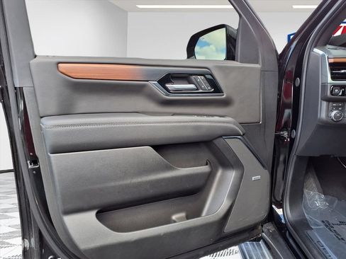 Certified 2026 GMC Yukon XL Denali w/ Sun & Power Step Package AWD/4WD image 11