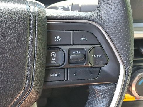 Used 2024 Toyota Tacoma SR5 AWD/4WD image 18