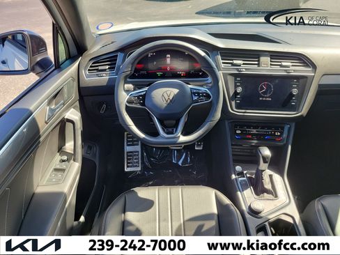 Used 2024 Volkswagen Tiguan SE R-Line AWD/4WD image 17