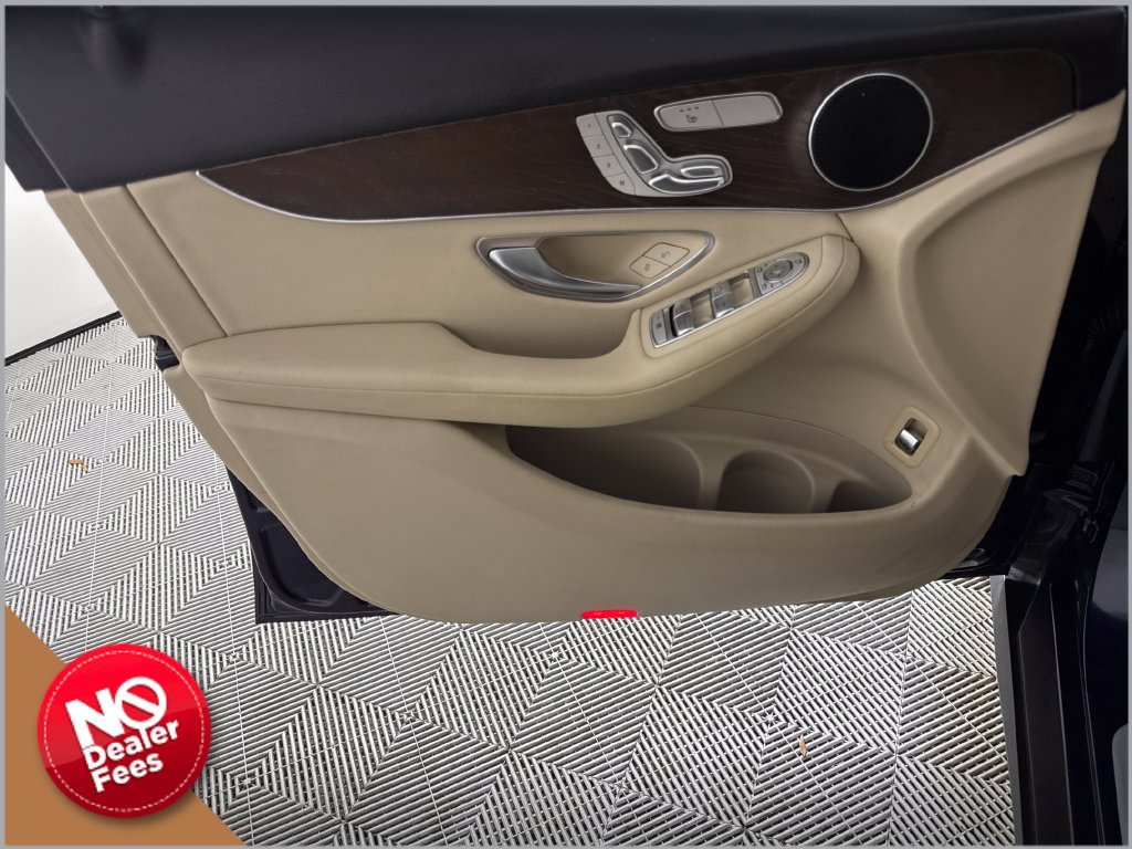 Used 2019 Mercedes-Benz GLC 300 4MATIC image 7