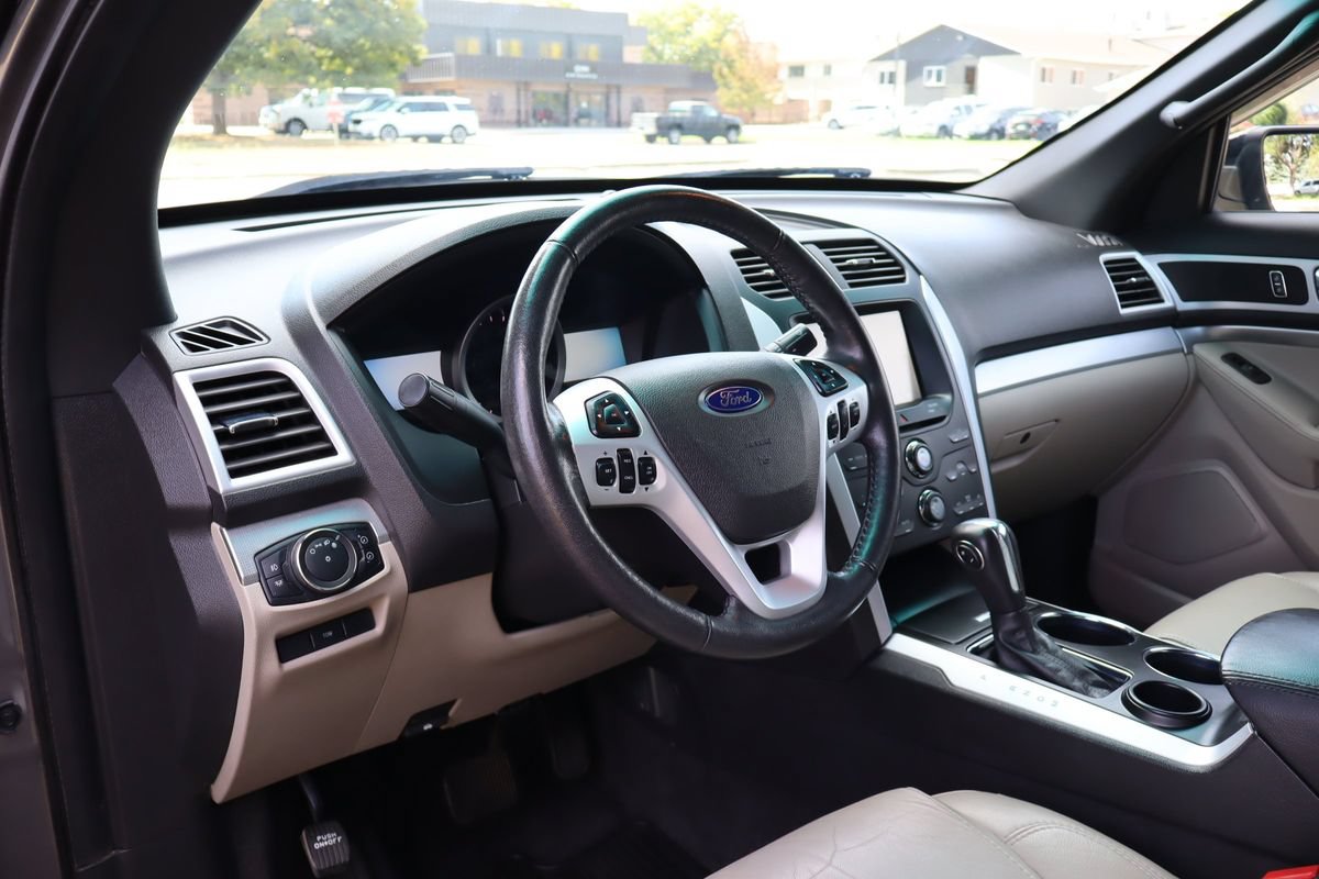 Used 2012 Ford Explorer XLT FWD image 15