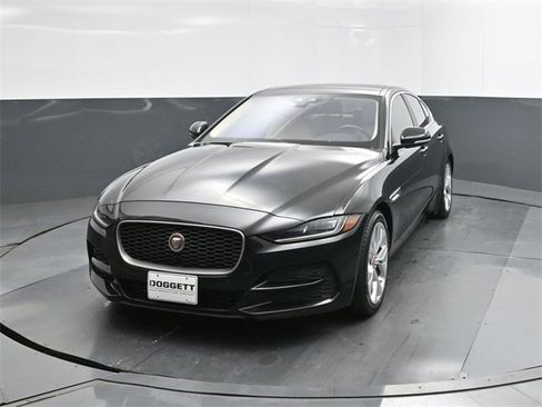 Used 2020 Jaguar XE S image 30