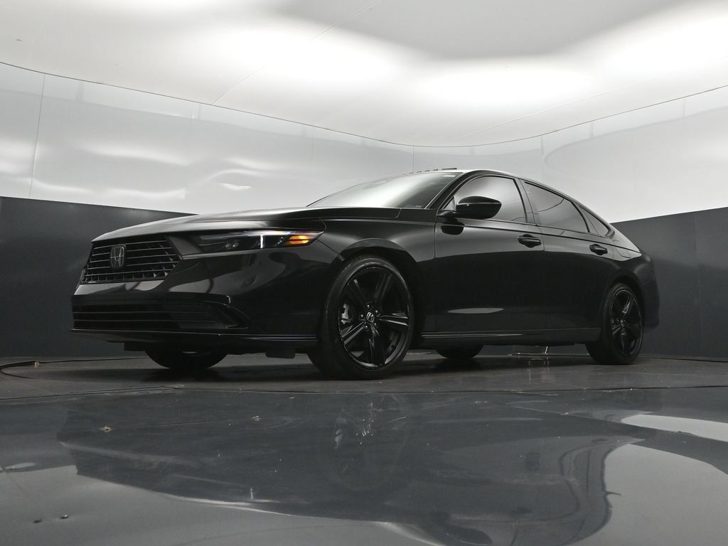 Used 2025 Honda Accord Sport image 38