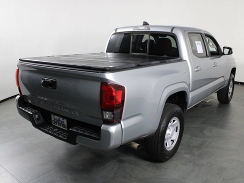 Used 2022 Toyota Tacoma SR w/ SR Convenience Package RWD image 15