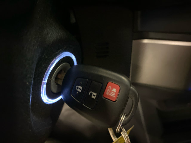Used 2022 Toyota Tacoma SR AWD/4WD image 32