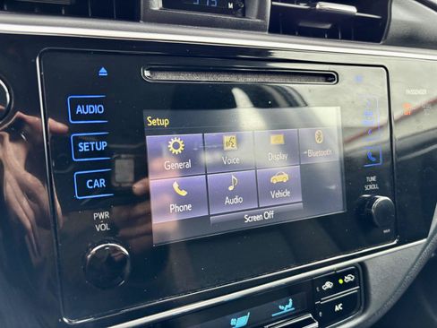 Used 2017 Toyota Corolla LE FWD image 24