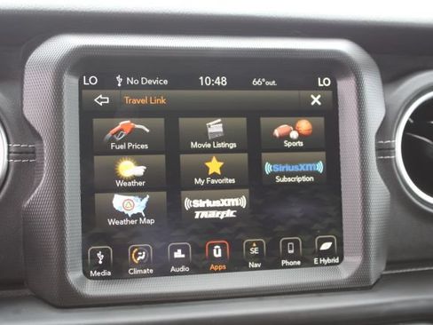 Used 2022 Jeep Wrangler Unlimited Sahara w/ Cold Weather Group AWD/4WD image 24