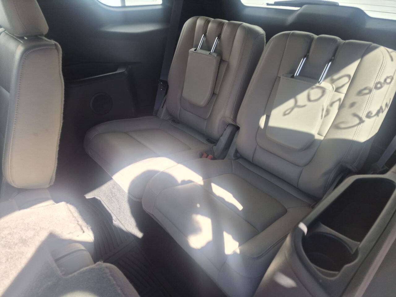 Used 2015 Ford Explorer XLT w/ Equipment Group 202B AWD/4WD image 15