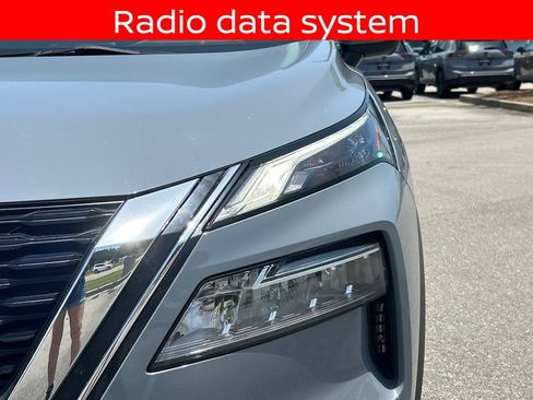 Used 2023 Nissan Rogue SL AWD/4WD image 12