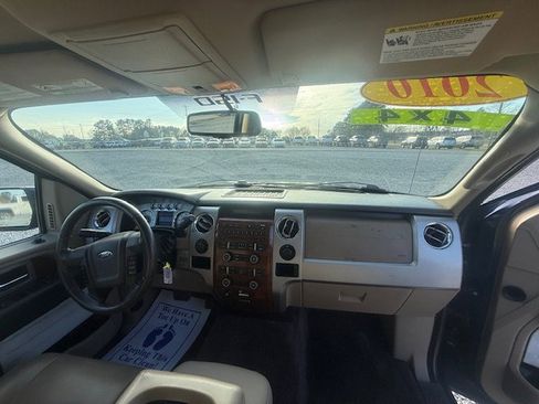 Used 2010 Ford F150 Lariat image 10