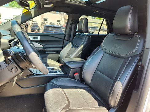 Used 2022 Ford Explorer ST w/ Equipment Group 401A AWD/4WD image 10