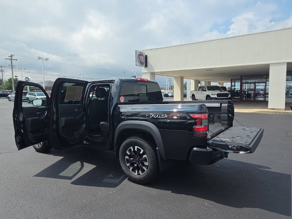 Used 2023 Nissan Frontier PRO-4X w/ Pro Convenience Package AWD/4WD image 12