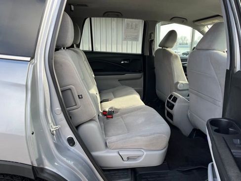 Used 2017 Honda Pilot LX image 32