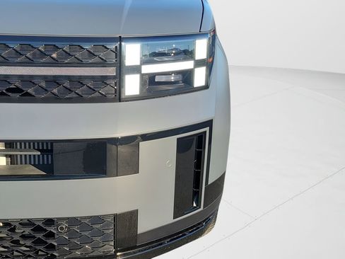 Used 2025 Hyundai Santa Fe Calligraphy image 9