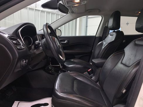 Used 2019 Jeep Compass Limited image 4