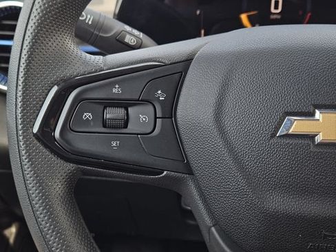 Used 2026 Chevrolet Trax LT FWD image 28