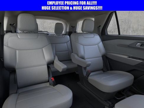 New 2026 Ford Explorer Active AWD/4WD image 11
