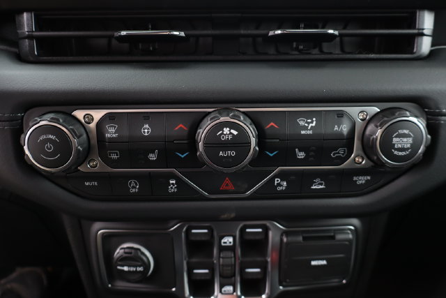 New 2026 Jeep Wrangler Unlimited Sahara AWD/4WD image 27