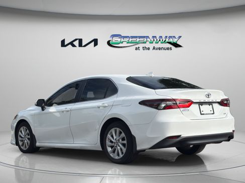 Used 2023 Toyota Camry LE FWD image 4