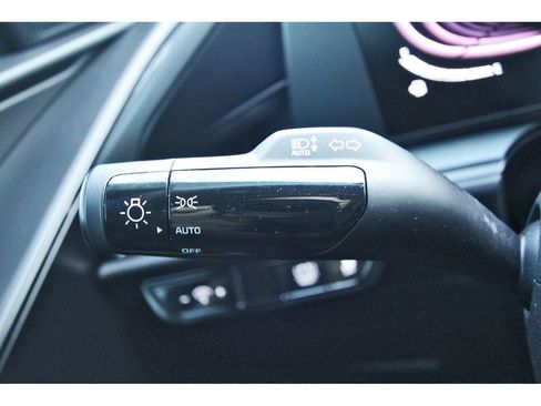 Used 2023 Kia Niro LX FWD image 14