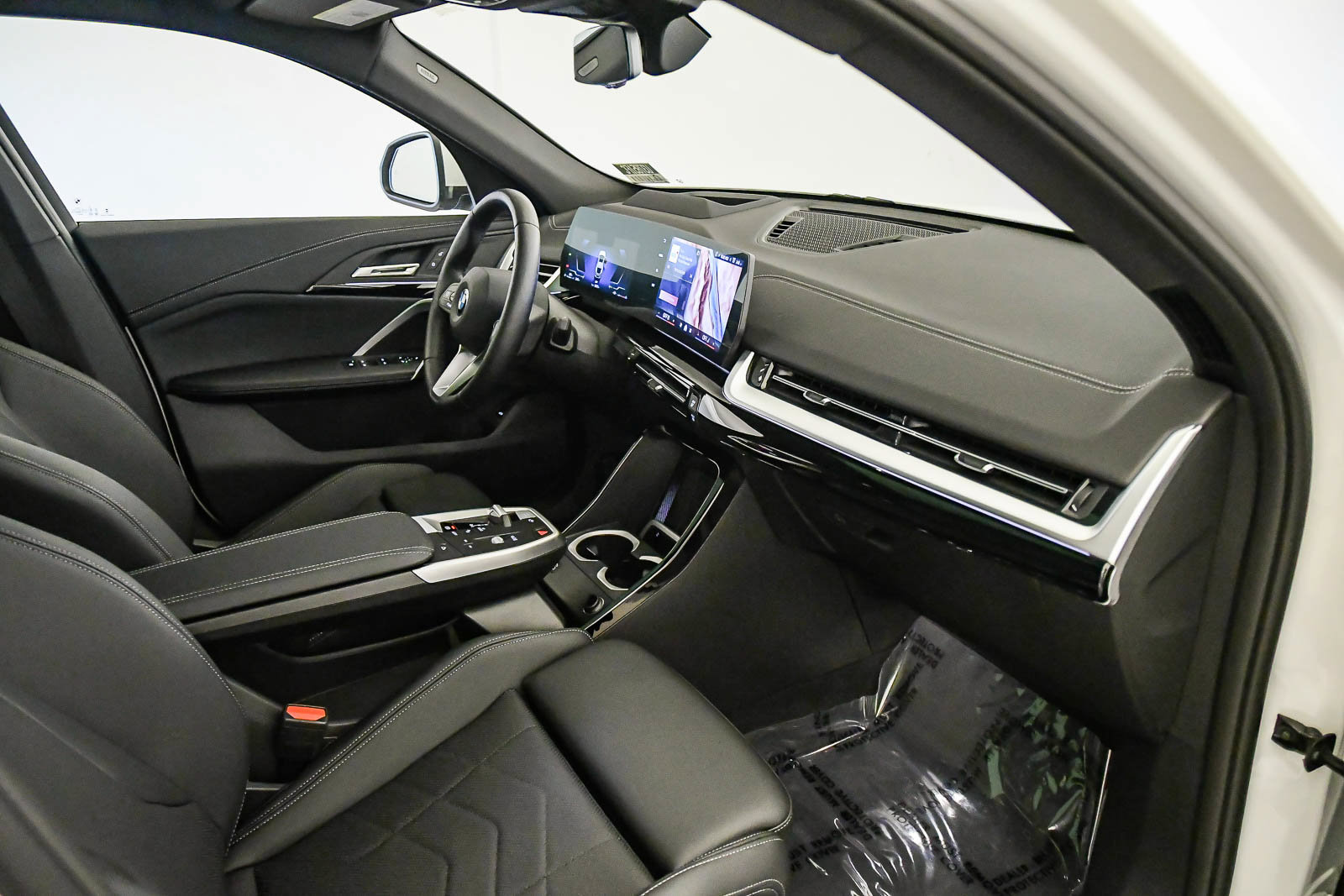 Used 2026 BMW X2 xDrive28i w/ Technology Package AWD/4WD image 15