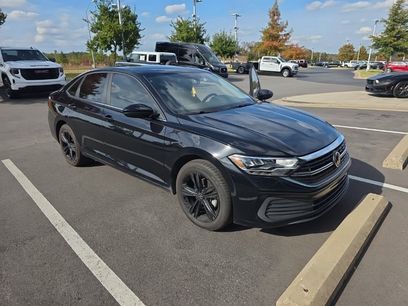 Used 2024 Volkswagen Jetta SE