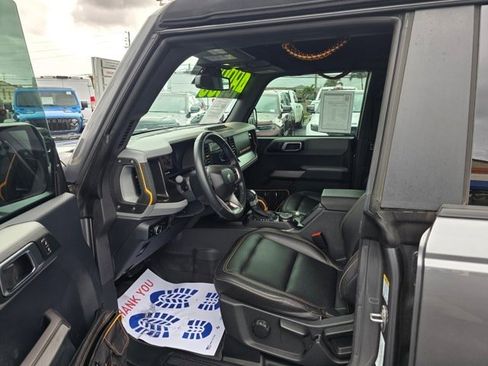 Used 2023 Ford Bronco Badlands image 9