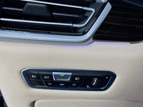 Used 2021 BMW X5 sDrive40i w/ Premium Package RWD image 12