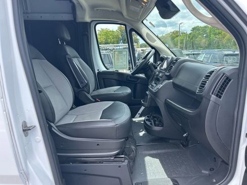 Used 2025 RAM ProMaster 2500 w/ Convenience Group FWD image 22