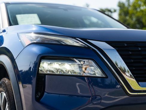 Used 2023 Nissan Rogue SV FWD image 10