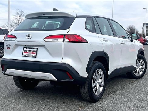 Used 2024 Toyota Corolla Cross L image 11