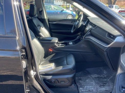 Used 2021 Jeep Grand Cherokee L Limited image 11