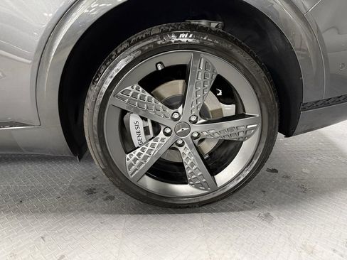 Used 2024 Genesis GV70 2.5T Sport Prestige w/ Sport Prestige Package image 7