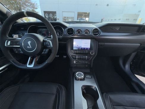 Used 2022 Ford Mustang Shelby GT500 w/ Technology Package image 17